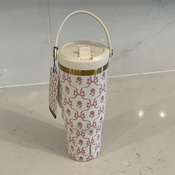 ROSETTE & BOWS TUMBLER!!Cutest whimsical design. Water bottle .